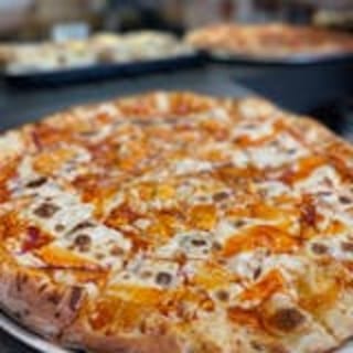 Bronx Buffalo Chicken Pizza