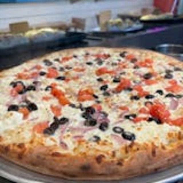 Queens Favorite Greek Gluten Free Pizza.
